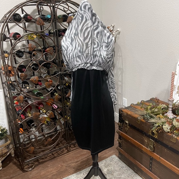 Jennifer Lopez Black and White Zebra print Maxi Dress Size L - Picture 13 of 16